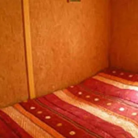 Cosy Avec Terrasse - 4 Personnes - Api-1-52-659 *