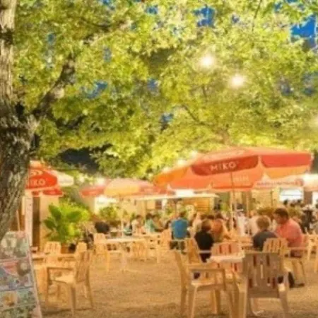 Cosy Avec Terrasse - 4 Personnes - Api-1-52-659 مكان تخييم *