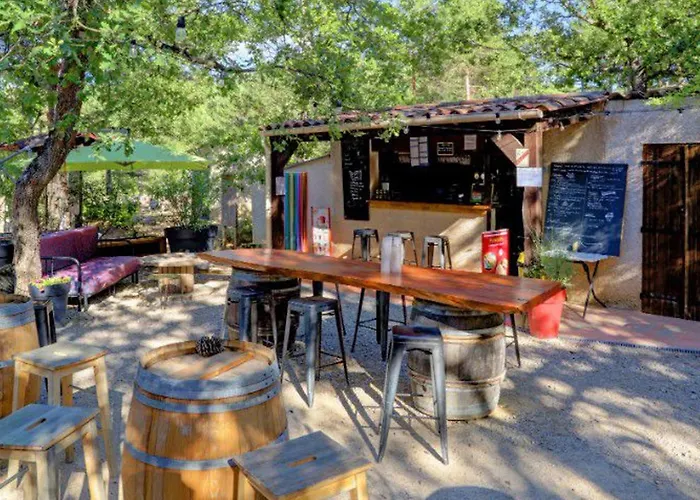 캠프장 Cosy Avec Terrasse - 4 Personnes - Api-1-52-659